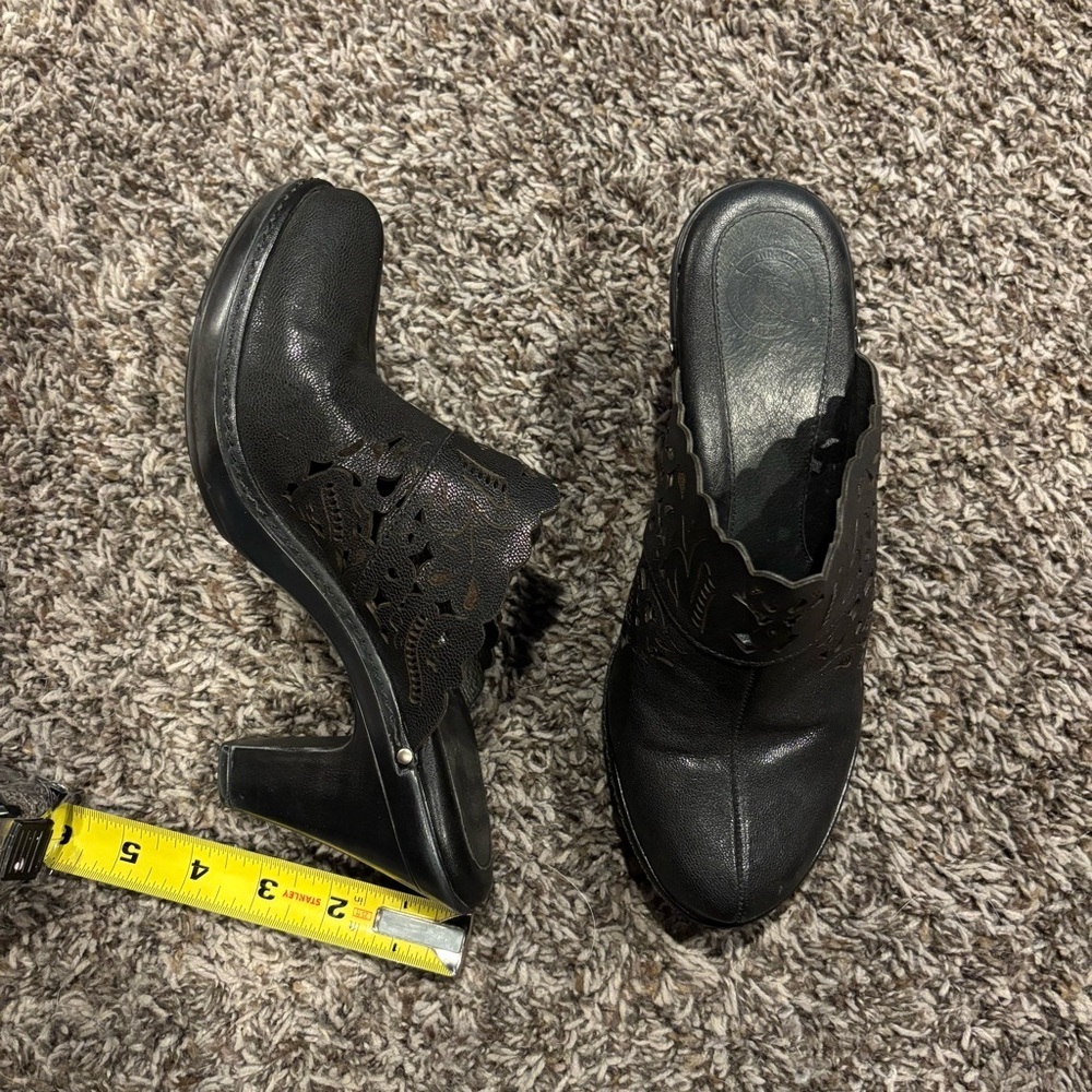 Nurture Elegant Black Women's Heeled Mules